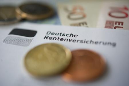 Beamtenbund strikt gegen Bas-Forderung zur Rente Beamtenbund strikt gegen Bas-Forderung zur Rente