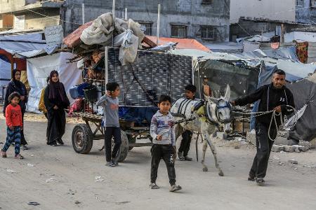 Gaza: Hilfe vor Ort noch nicht verteilt - Gespräche stocken Gaza: Hilfe vor Ort noch nicht verteilt - Gespräche stocken