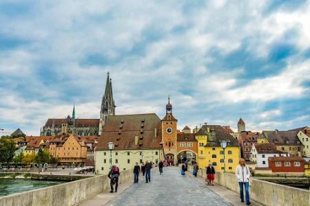 Die Domstadt Regensburg in Bayern ist hingegen längst kein Geheimtipp mehr. Trotzdem erfährt die 