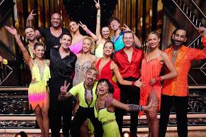 Neuheit bei "Let's Dance": Zuschauer bewerten die Jury-Teamtänze