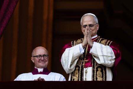 Neuer Papst Leo XIV. feiert erste Messe Neuer Papst Leo XIV. feiert erste Messe