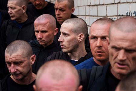Größter Gefangenenaustausch und heftige Angriffe auf Ukraine Größter Gefangenenaustausch und heftige Angriffe auf Ukraine