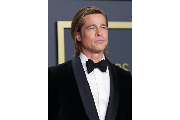 Brad Pitt war nach seiner Trennung von Angelina Jolie lange Zeit Single. Jetzt ist er allerdings mit dem deutschen Supermode... Brad Pitt war nach seiner Trennung von Angelina Jolie lange Zeit Single. Jetzt ist er allerdings mit dem deutschen Supermode...