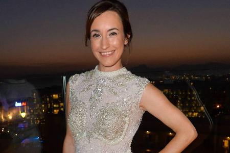 Maike von Bremen macht im Kleid der Berliner Designerin Jasmin Erbas eine gute Figur Maike von Bremen macht im Kleid der Berliner Designerin Jasmin Erbas eine gute Figur