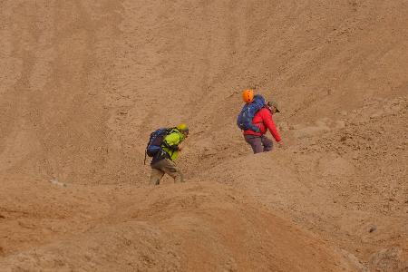 Rettungskräfte suchen nach der 19-Jährigen, die von einer Wanderung auf den Berg Cerro de las Tres Marías nicht zurückgekehrt war.