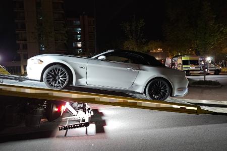 Zwei Autos wurden sichergestellt. Zwei Autos wurden sichergestellt.
