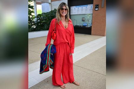 Heidi Klum begeistert im roten Komplett-Look in Venedig Heidi Klum begeistert im roten Komplett-Look in Venedig