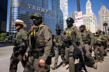 Die Stadt Chicago und der Bundesstaat Illinois klagen gegen die US-Regierung. (Archivbild) Die Stadt Chicago und der Bundesstaat Illinois klagen gegen die US-Regierung. (Archivbild)