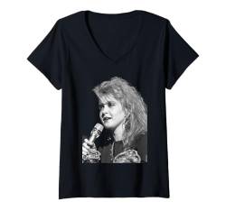 Damen Cyndi Lauper Live On Stage von Allan Ballard T-Shirt mit V-Ausschnitt von Allan Ballard Photography