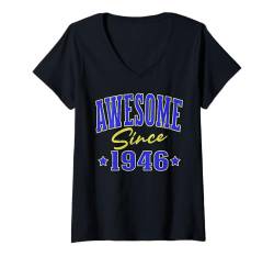 Damen Fantastisch seit 1946 Cool Varsity Geboren 1946 Geburtstag T-Shirt mit V-Ausschnitt von Awesome Birthday Fun Apparel For Men & Women