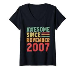 Damen Tolles Geschenk zum 18. Geburtstag von November 2007 T-Shirt mit V-Ausschnitt von Awesome Since November Retro Birthday Gifts