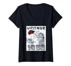 Damen Geburtstag 66 Jahre alt für Mann Frau Retro Vintage 1958 Japan T-Shirt mit V-Ausschnitt von Awesome birthday Retro Vintage Japan Lovers tees