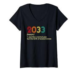 Damen BDay Sohn Boy Lustiger Geburtstag 2033 T-Shirt mit V-Ausschnitt von Birthday Apparel