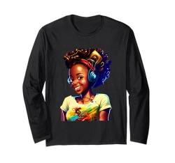 Schönes schwarzes Mädchen mit Kopfhörern Musik lächelnd süß Langarmshirt von Black History Month Afro Queen and King Apparel