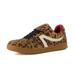 CUSHIONAIRE Damen Astro Retro Sneaker Schnürdesign + Memory Foam Weite, Leopard Microsuede, 38 EU von CUSHIONAIRE