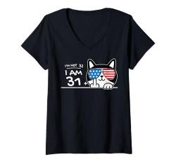 Damen Flip Off Cat, I'm Not 32, I Am 31 Plus 1 Middle Finger Cat T-Shirt mit V-Ausschnitt von Cat Flipping Off Outfit - Age plus Middle Finger