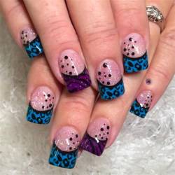 Chenxi Studio 24 x French Tip Full Covers Falsche Nägel Leopardendruck Press on Nails Kurz Stick On Nails Acryl Nägel mit Punkten von Chenxi Studio