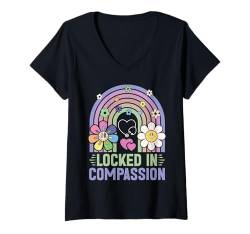 Damen Eingeschlossene Compassion Correctional Nurse T-Shirt mit V-Ausschnitt von Correctional Nurse Gifts