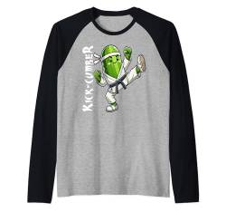 Kick-Cumber Lustige Gurke Karate Athlete Jungen Mädchen Kinder Raglan von Cucumber Karate byAxisone