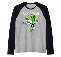 Lustige Gurke Karate Kick-Cumber Athlete Jungen Mädchen Kinder Raglan von Cucumber Karate byAxisone