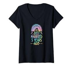 Damen Passender Hochzeitstag Just Married vor 5 Jahren T-Shirt mit V-Ausschnitt von Cute Just Married Quotes Accessories for Couples