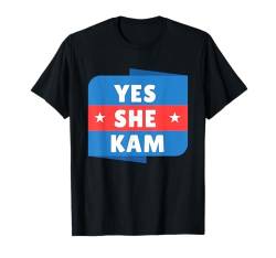 Kamala Harris Präsidentin 2024 USA Amerika Yes She Kam T-Shirt von Demokraten Outfit US Wahlen Election Damen Herren