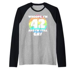 Funny Gay Pride - 42nd Birthday 42 BDay Lesbian Gay Bi Trans Raglan von Fabulous Rainbow LGBT Pride Apparel Forensic Theme