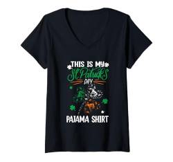 Damen My St. Patrick's Day Pajama Shirt Cows As Shamrock Shape T-Shirt mit V-Ausschnitt von Farmer St. Patrick's Day Costume