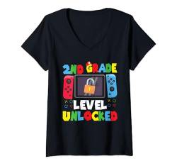 Damen 2nd Grade Level Freigeschaltet Back to School First Day Gamer Boys T-Shirt mit V-Ausschnitt von First Day of School Apparel Co.