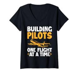 Damen Piloten einen Flug nach dem anderen ausbilden Fluglehrer T-Shirt mit V-Ausschnitt von Flight Instructor Gifts