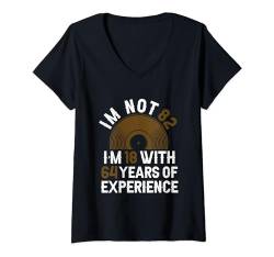 Damen Jahrelange Erfahrung - Lustiger 82. Geburtstag 82 Jahre alt T-Shirt mit V-Ausschnitt von Funny 82nd Birthday Gift for Men & Women B-Day