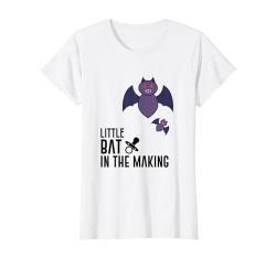 Little Bat In The Making Halloween Baby Ankündigung T-Shirt von Funny Halloween Store