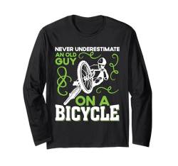 Unterschätzen Sie niemals einen alten Mann auf einem Fahrrad Mountainbike Langarmshirt von Funny Mountain Bike Lover Quotes Design