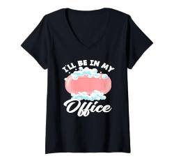 Damen Seifenherstellung Ich Bin In Meinem Büro T-Shirt mit V-Ausschnitt von Handgemachte Naturseife Geschenkideen Seifenmacher