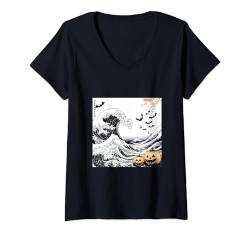 Damen Halloween-Katzen in Hokusais großer Welle T-Shirt mit V-Ausschnitt von Haunting Wave Fusion