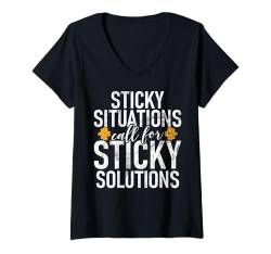 Damen In schwierigen Situationen brauchen wir Sticky Solutions Honey T-Shirt mit V-Ausschnitt von Honey Gifts