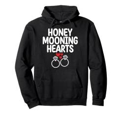 Flitterwochen Herzen Ehemann Ehefrau Paare Jäten Urlaub Pullover Hoodie von Honeymooning Married Trip Engaged Gifts