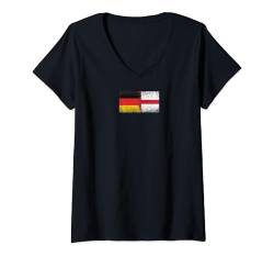 Damen Deutschland England Flaggen - Deutsch Englisch T-Shirt mit V-Ausschnitt von Irreverent Tees