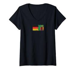 Damen Deutschland Sambia Flaggen - Deutsch Sambian T-Shirt mit V-Ausschnitt von Irreverent Tees