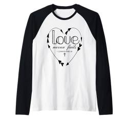 2025 Christian Valentine Heart Love Never Fails Bibelvers Raglan von Love Never Fails Bible Verse 2025 Sapphire Star