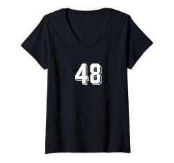 Damen Nummer 48 – Retro 80er 90er Jahre Fußball Team Trikot nummeriert T-Shirt mit V-Ausschnitt von Minimalist Retro Numbers Birthday Apparel Gifts