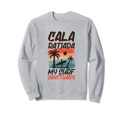 Surfing bei Cala Ratjada Sweatshirt von Mittelmeer Urlaub in Spanien