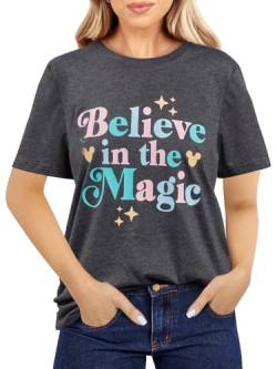 NANYUAYA T-Shirt Damen Believe in The Magic Tshirt Sommer Lässig Tee Shirt Rundhals Kurzarm Brief Gedruckt Bluse Tops von NANYUAYA