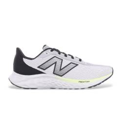 New Balance für Herren. MARISV4 Turnschuhe Fresh Foam Arishi v4 weiß (42), Wohnung, 1 bis 3 cm, Schnürsenkel, Sportlich, Laufen, Multisport von New Balance