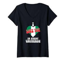 Damen I Love Nigeria In Every Universe Nigerianische Flagge in einem Herzen T-Shirt mit V-Ausschnitt von Nigeria Teez