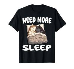 Niedlicher norwegischer Elchhund braucht mehr Schlaf-Pyjama, Nachthemd T-Shirt von Norwegian Elkhound Pajamas & Nightgown .Co