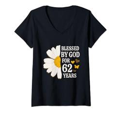 Damen Seit 62 Jahren von Gott gesegnet, 62. Geburtstag, Gänseblümchen T-Shirt mit V-Ausschnitt von OMG Its My Birthday Happy Birthday Shirts