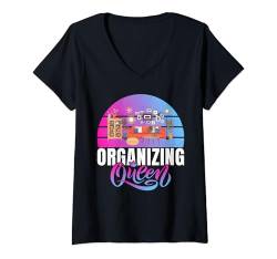 Damen Organisator: Queen Organizer T-Shirt mit V-Ausschnitt von Organizing Gifts