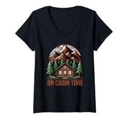 Damen Familienurlaub in der Kabine Natur im Freien T-Shirt mit V-Ausschnitt von Outdoor Vacation Cabin Apparel For Women Men