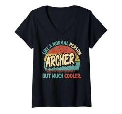 Damen ARCHER Wie ein normaler Mensch, aber viel cooler, altmodisch T-Shirt mit V-Ausschnitt von Personalized Vintage Apparel.